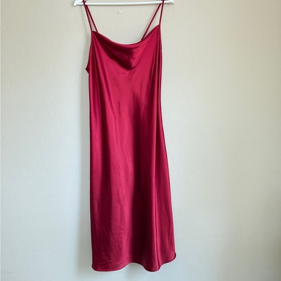Gilligan & O'Malley Dresses & Skirts - y2k Vintage Gillian O’Malley Red Slip Dress Satiny Silky Midi Cowl neck XL